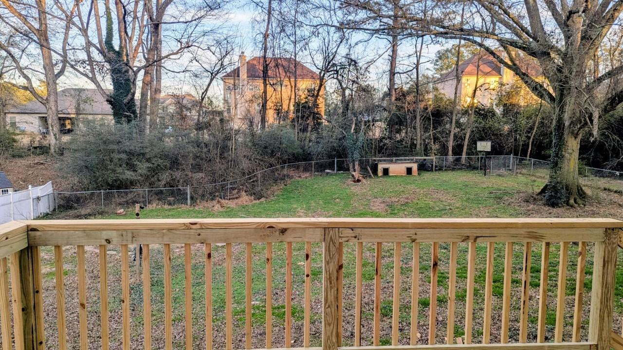 Foxwood House - Photo 4 of 10