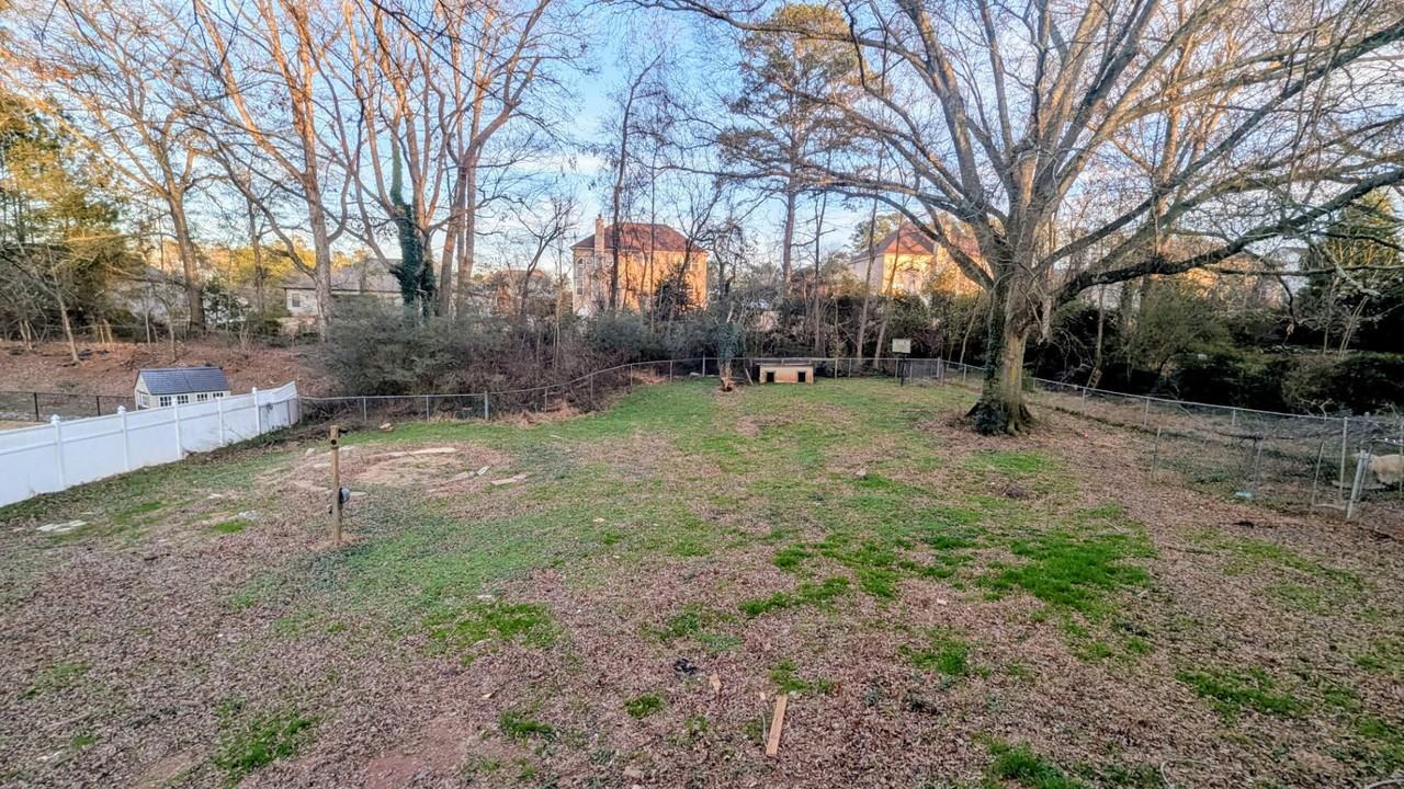 Foxwood House - Photo 7 of 10