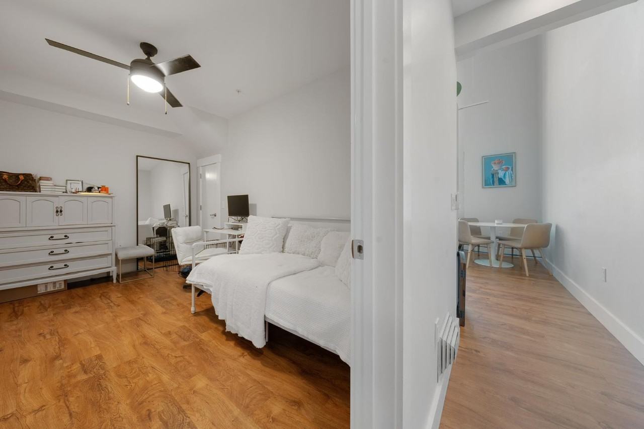 1585 Hertel Ave - Photo 4 of 30