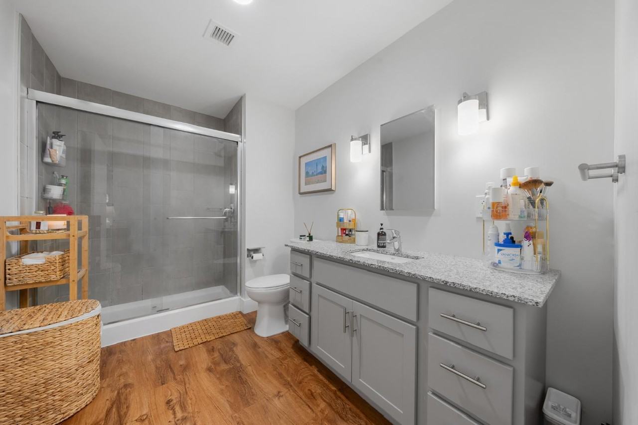 1585 Hertel Ave - Photo 5 of 30