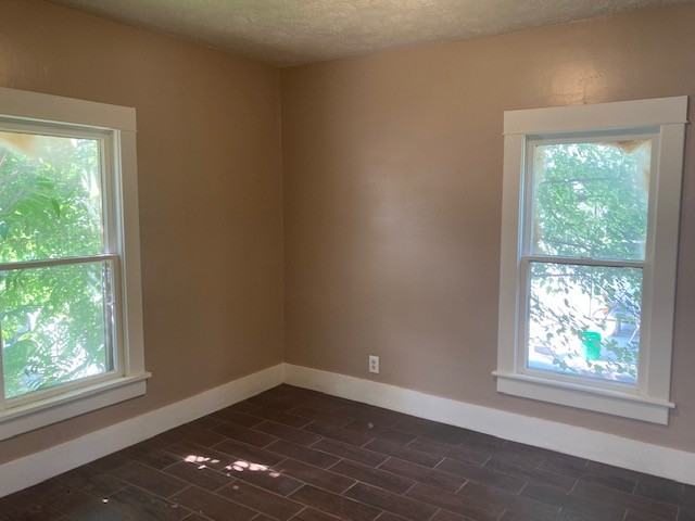 812 N Minnesota Ave #1 - Photo 3 of 11