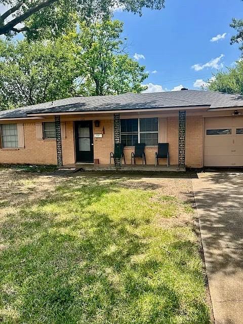 438 E Mona Ave - Photo 3 of 17