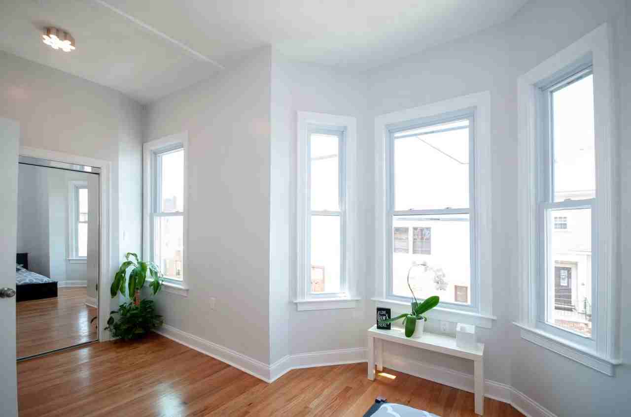 80 Marion St - Photo 6 of 20