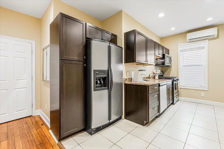 59 Coral Ave - Photo 6 of 25