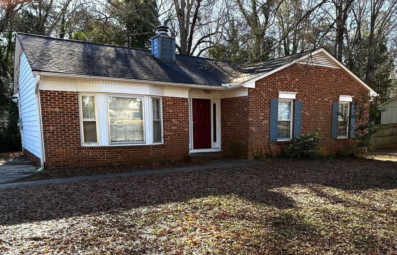 290 Ratteree Cir - Photo 2 of 31