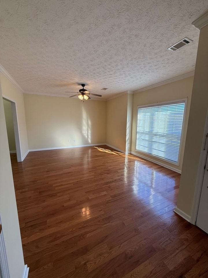 1257 N Dean Rd - Photo 4 of 28