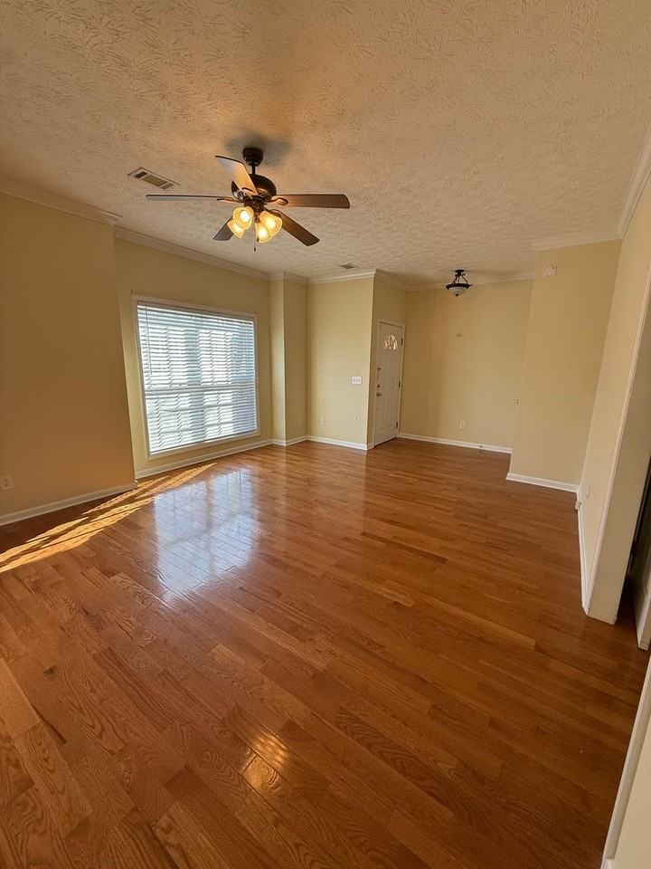 1257 N Dean Rd - Photo 5 of 28