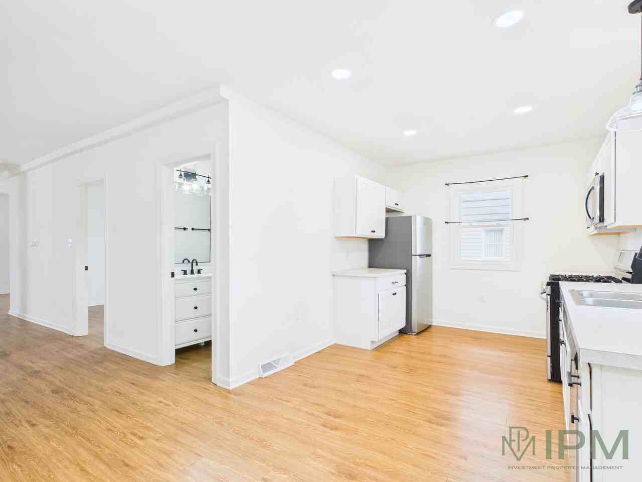 35 E 8th Ave - Photo 2 of 20