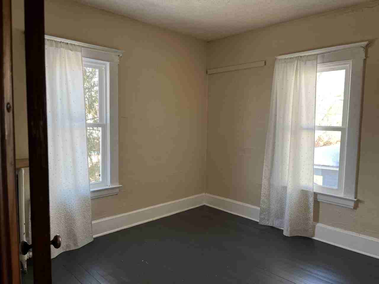 802 N River St #2 - Photo 2 of 9