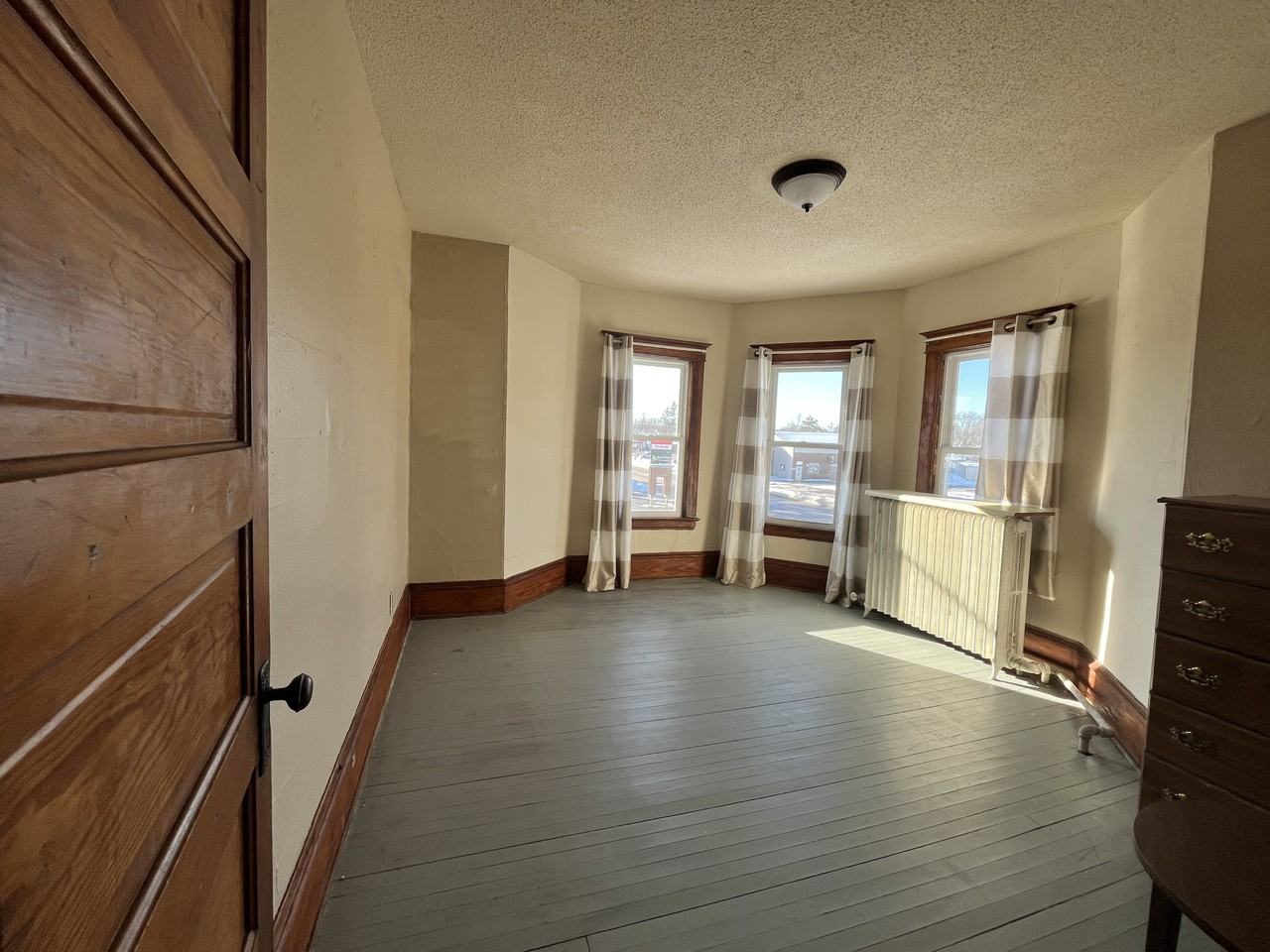 802 N River St #2 - Photo 5 of 9