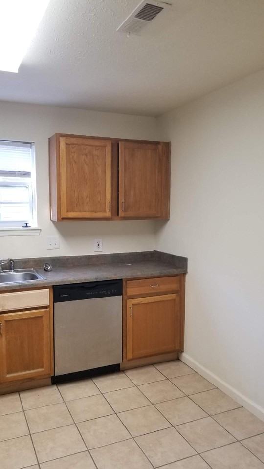 165 Knowledge Ave #A - Photo 2 of 13