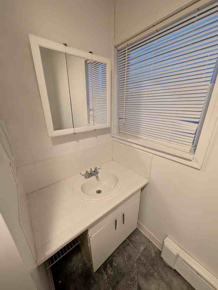 361 S River St #1 - Photo 4 of 11