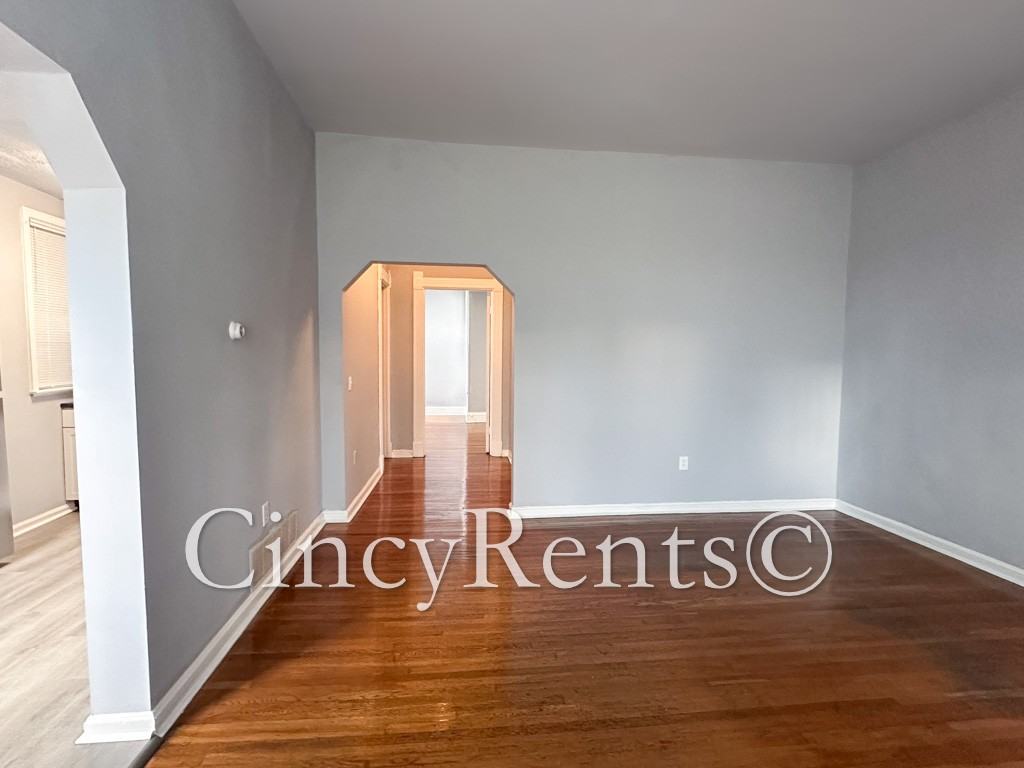 3225 Woodburn Ave #4 - Photo 5 of 16