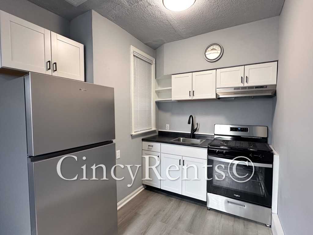 3225 Woodburn Ave #4 - Photo 6 of 16