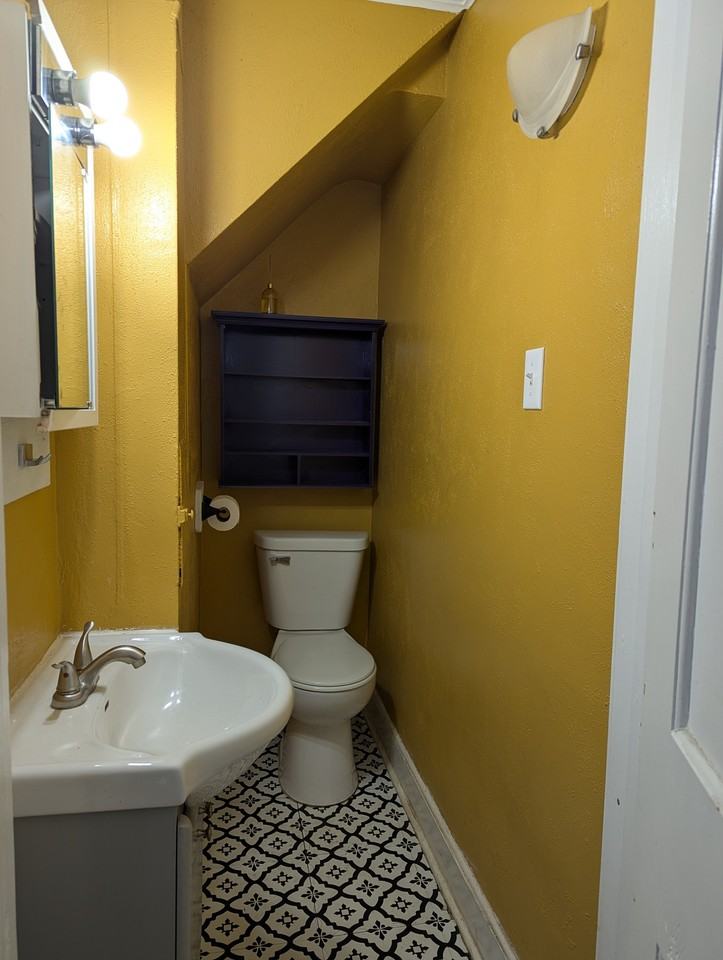 828 E Thomas St #NA - Photo 6 of 20