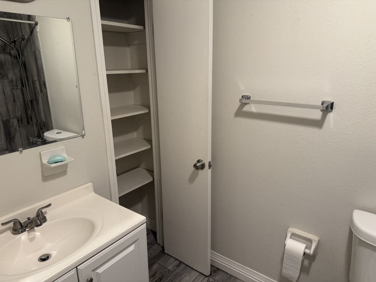 8024 Stark Ave #B - Photo 6 of 8