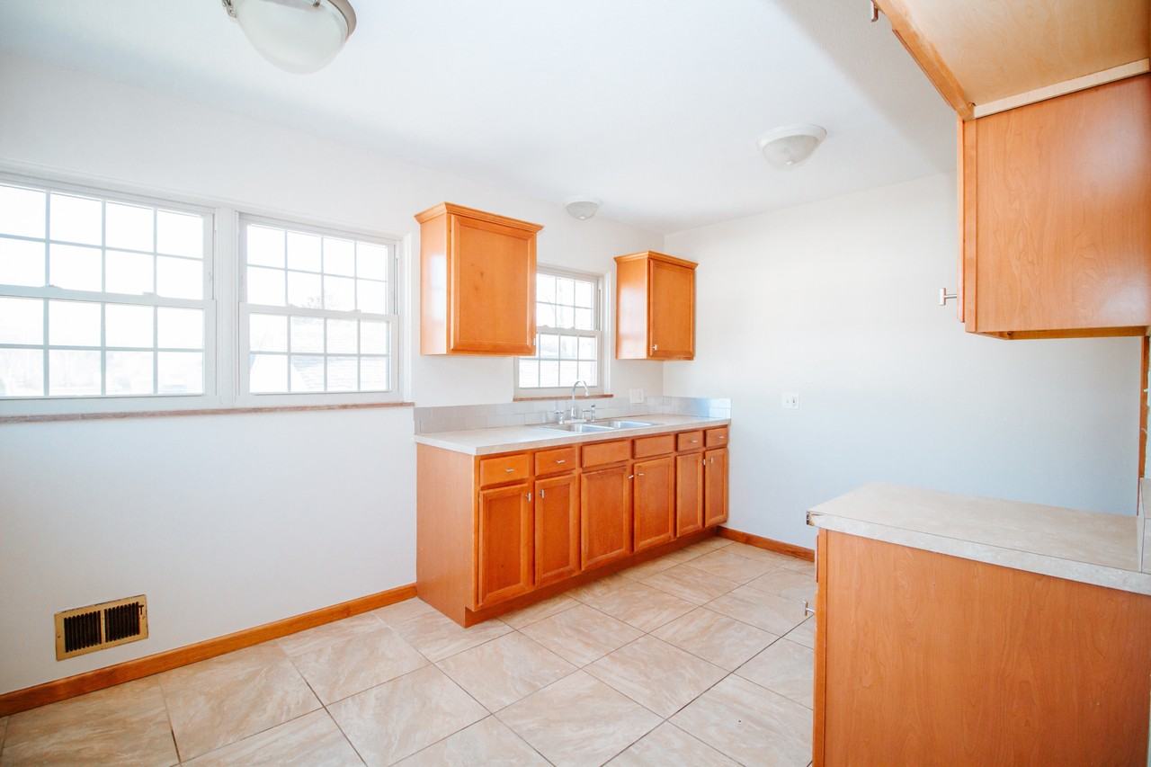 2303 Mellwood Ave #NA - Photo 3 of 28