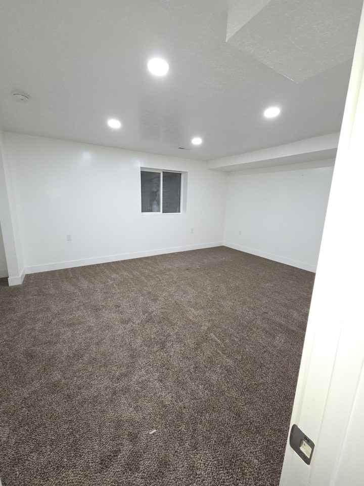 1950 Pebble Cir - Photo 4 of 9