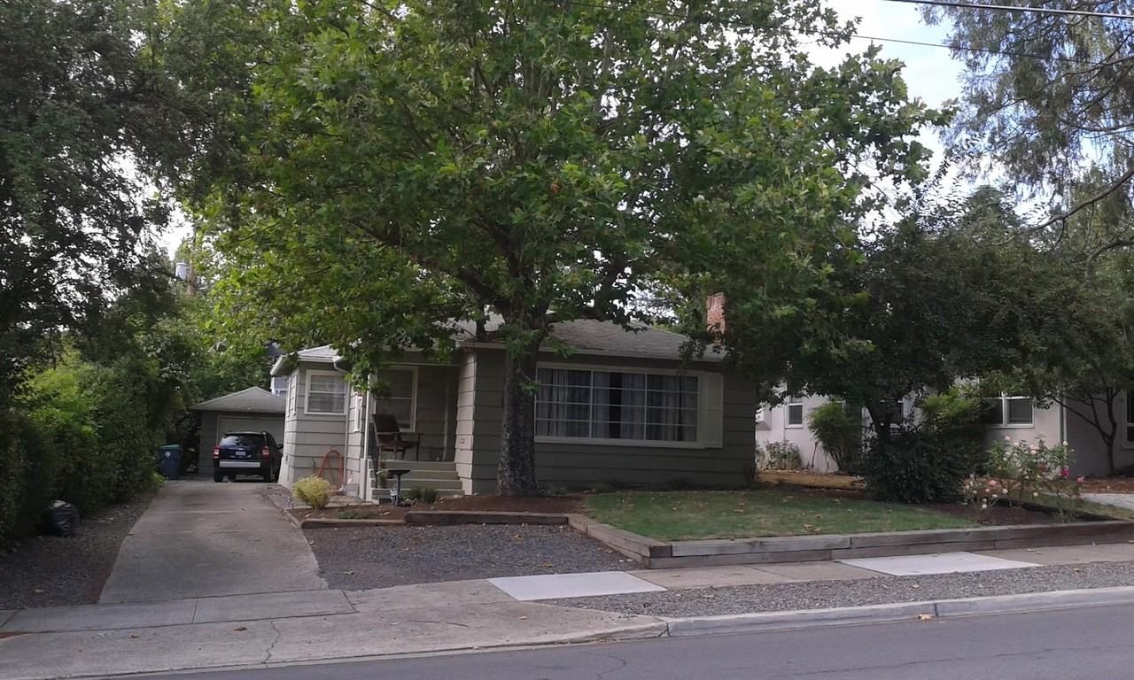 1429 E Main St #NA - Photo 2 of 15