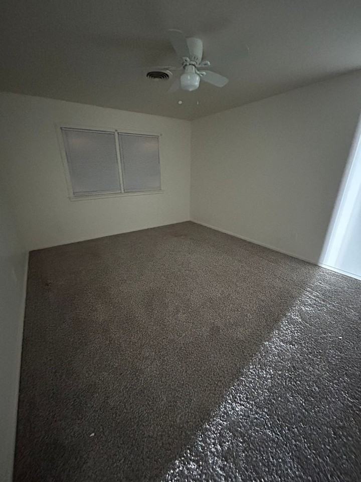 2109 51st Street - Photo 6 of 20