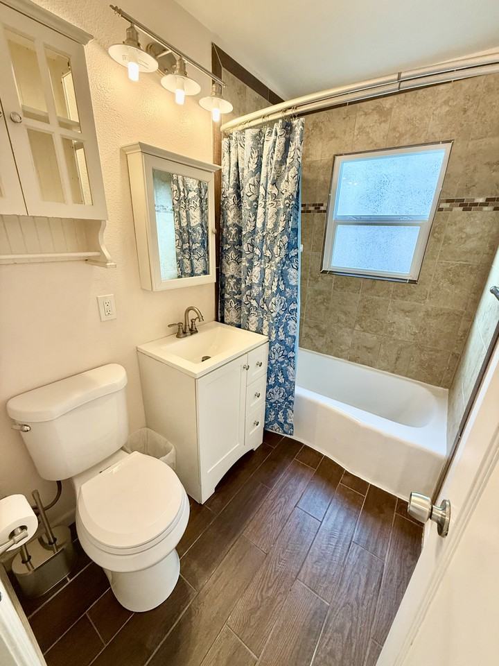 821 Ohio St #821C - Photo 5 of 10