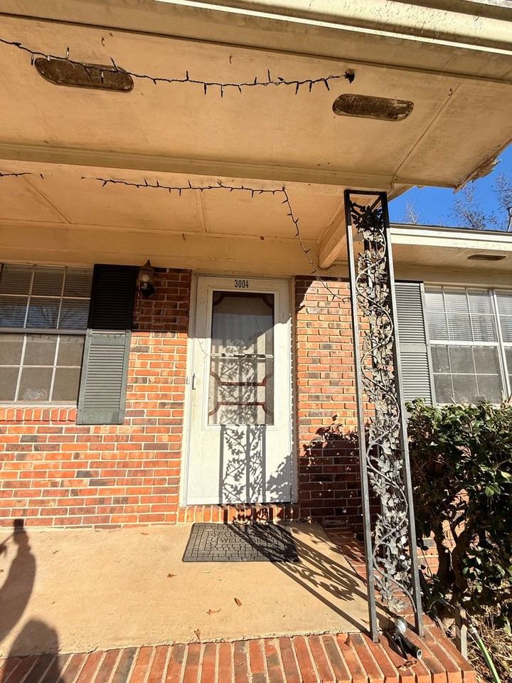 3004 Whisper Ct - Photo 2 of 2