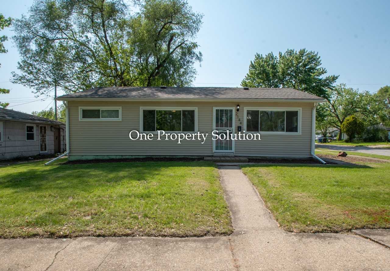 2144 Wright St #1 - Photo 2 of 23