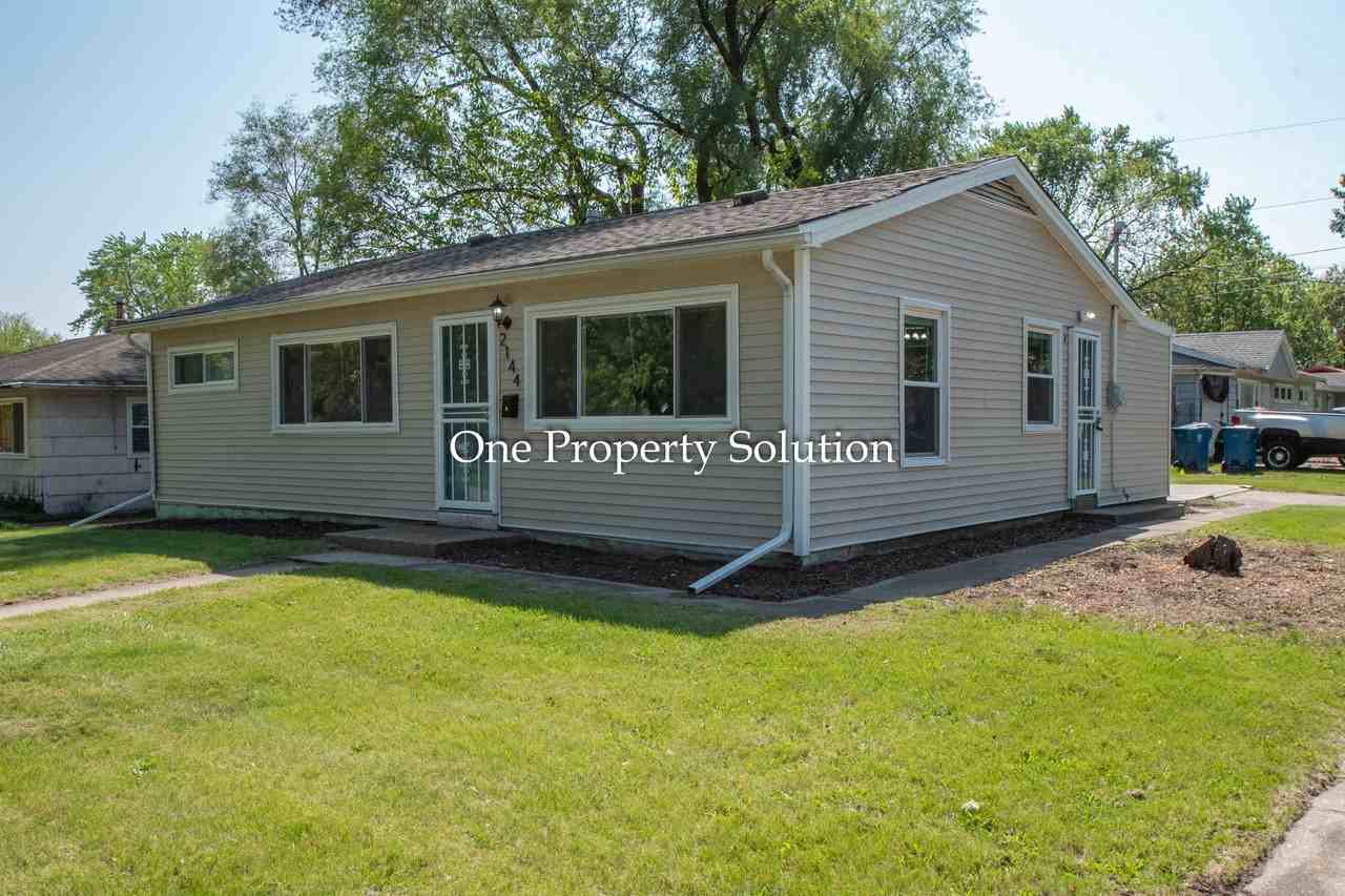 2144 Wright St #1 - Photo 3 of 23