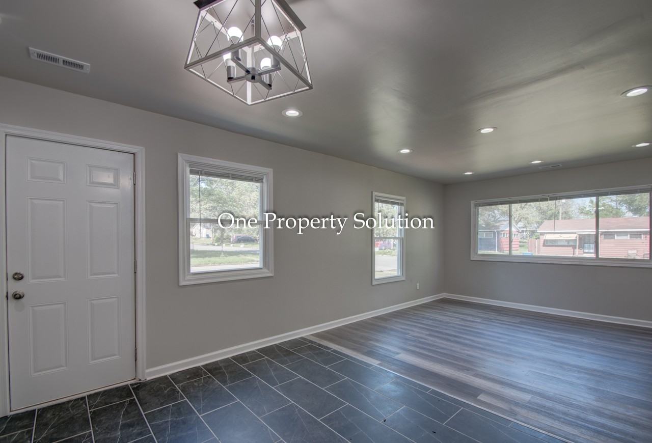 2144 Wright St #1 - Photo 7 of 23