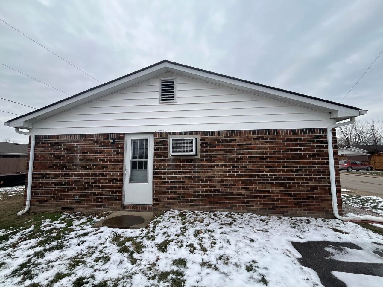 419 S Home Ave #1 - Photo 6 of 16