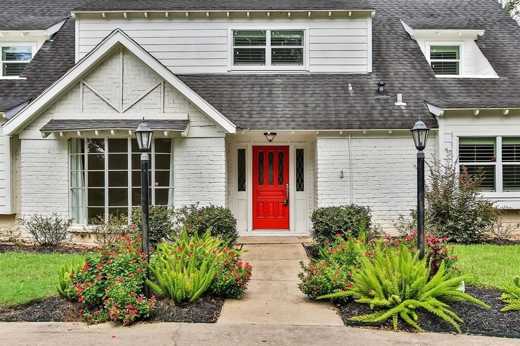 5511 Greentree Dr - Photo 3 of 12