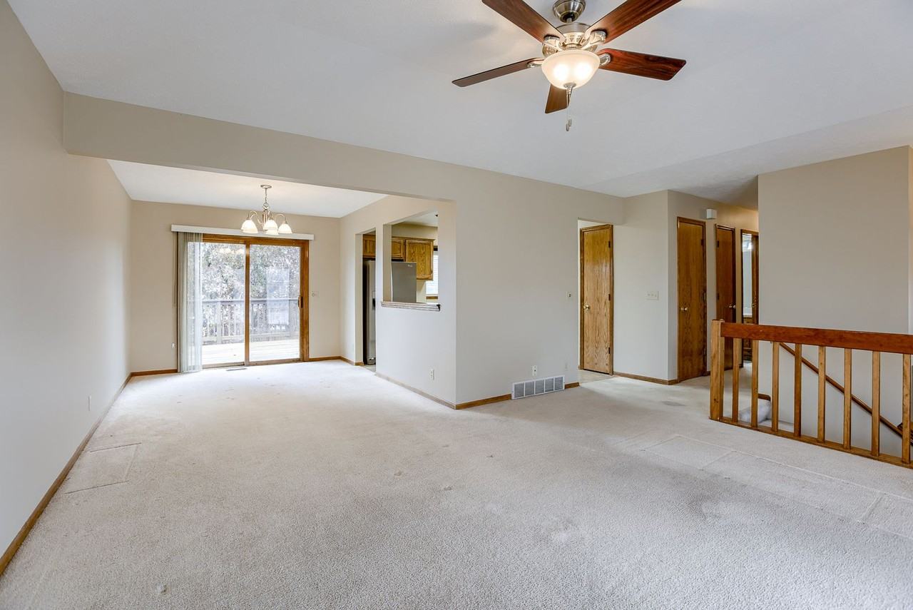 15230 Ontario St - Photo 6 of 25