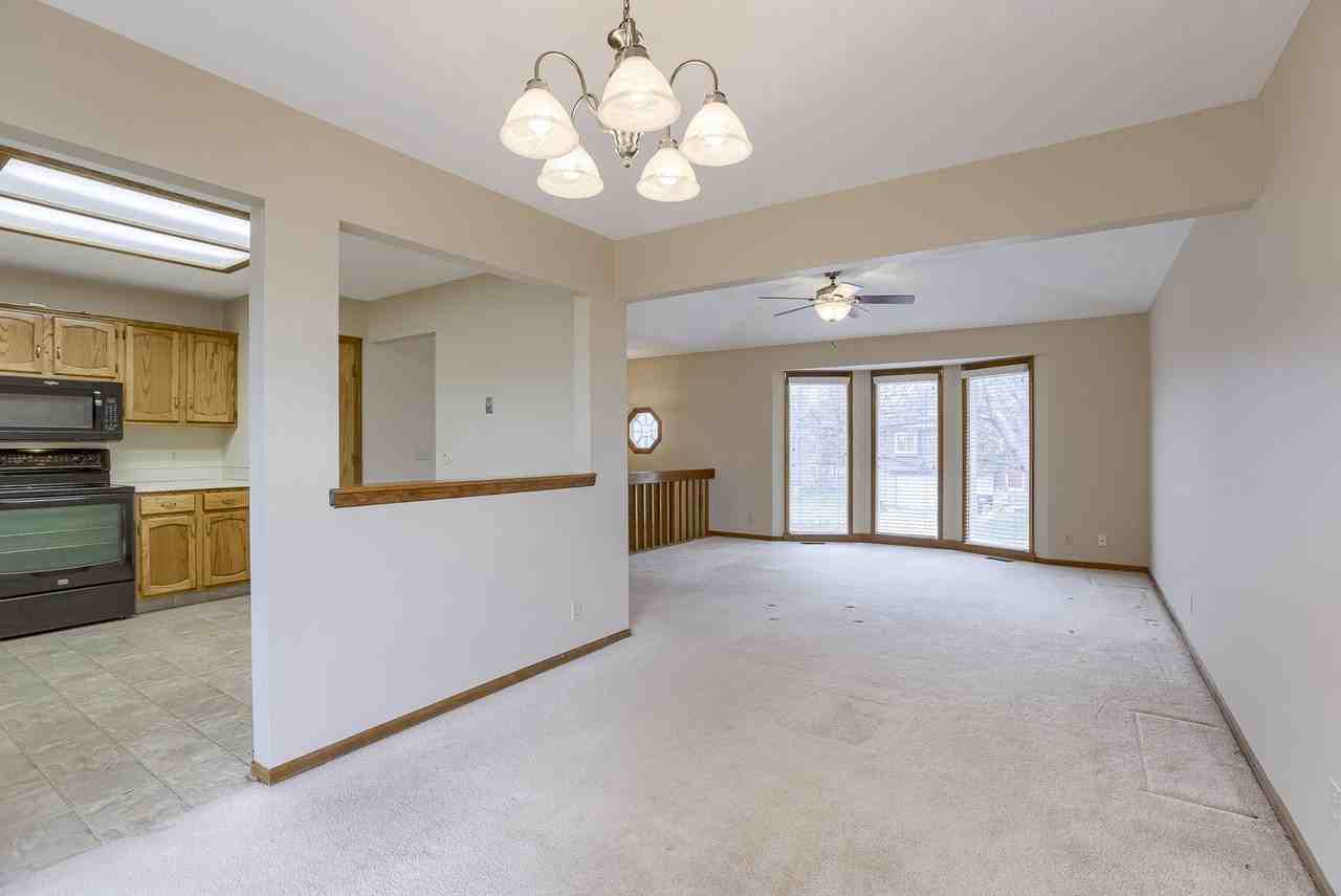 15230 Ontario St - Photo 7 of 25