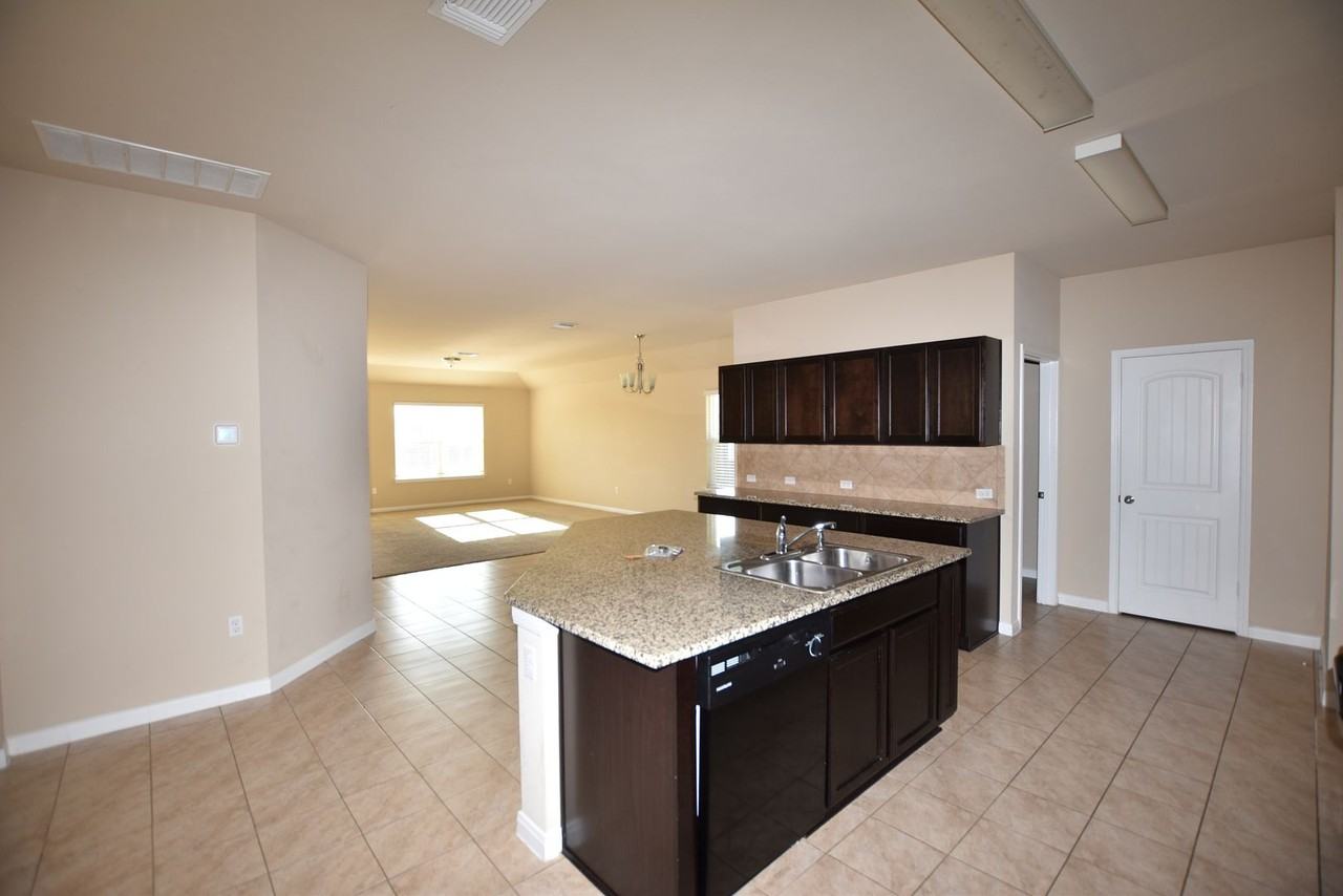 165 Dusky Thrush Dr - Photo 2 of 13