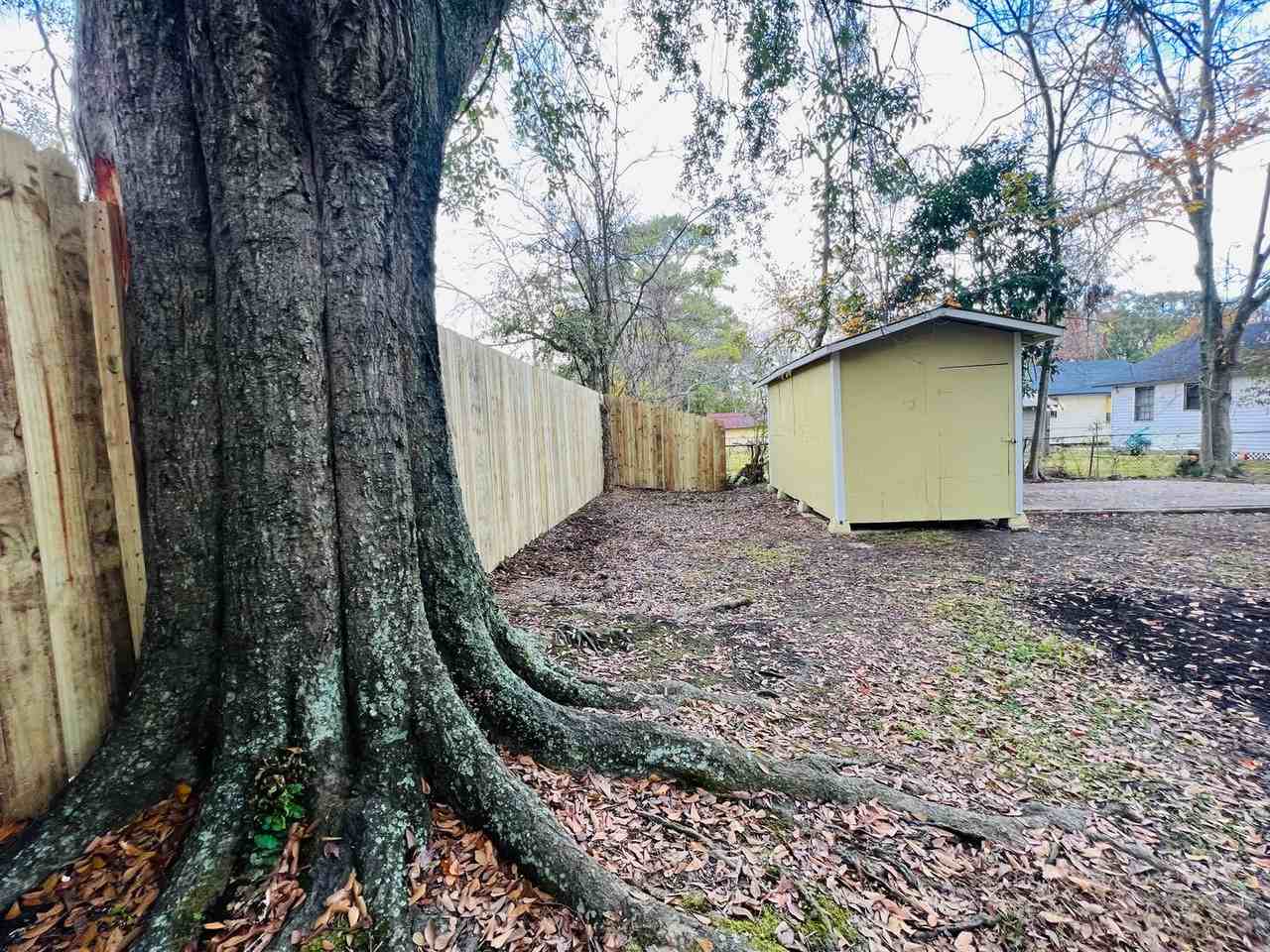 3993 Lynn St - Photo 3 of 21