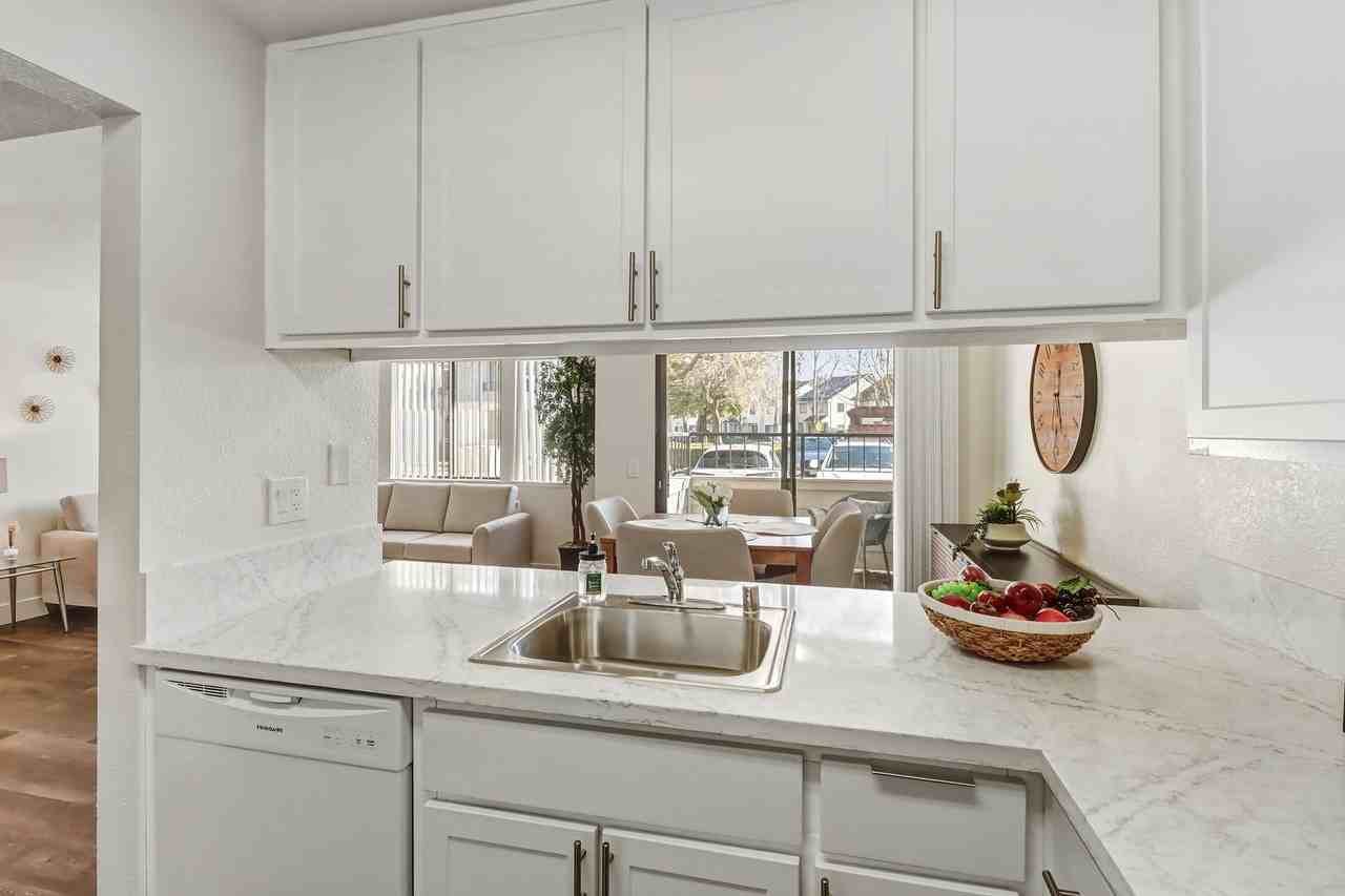 Aspen Village Apartments - Photo 6 of 21