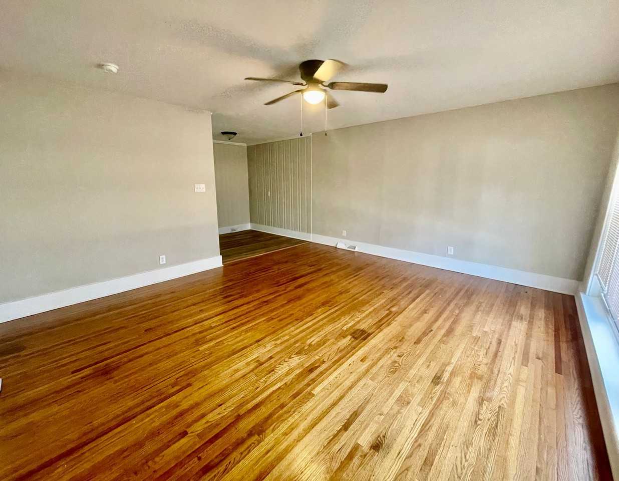 2935 Burgess Dr - Photo 3 of 15