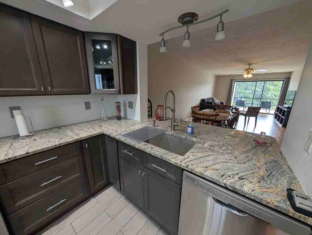 4105 Fairview Vista Pt - Photo 4 of 32