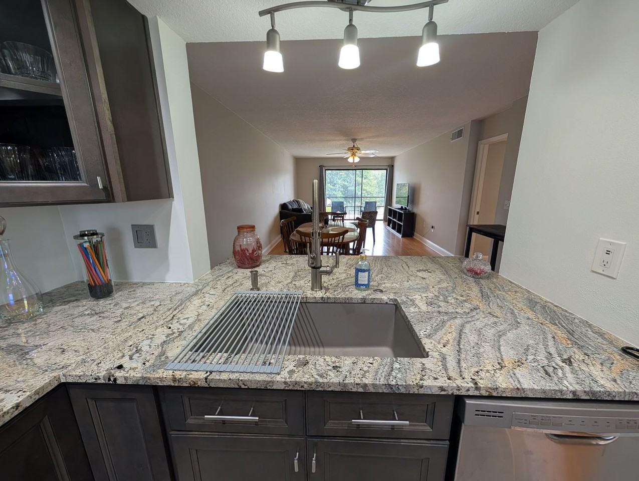 4105 Fairview Vista Pt - Photo 5 of 32