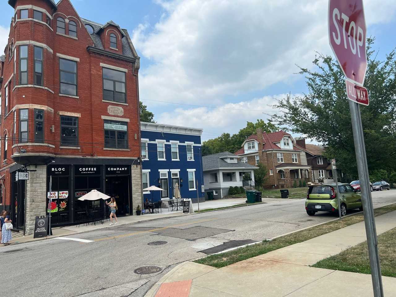 Chateau 944 - Photo 2 of 5