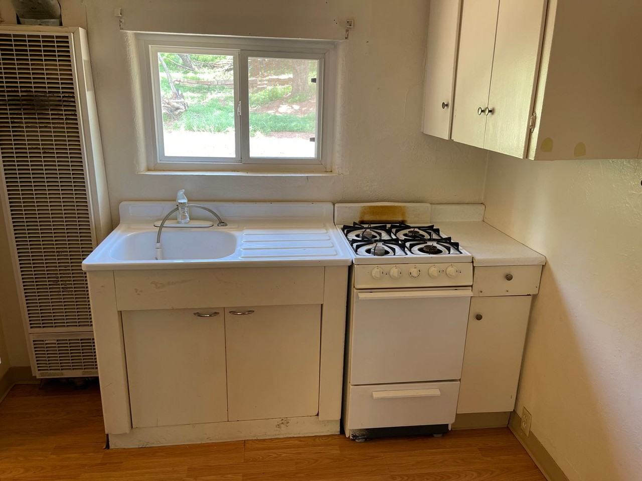 Royal Arms - Photo 3 of 16