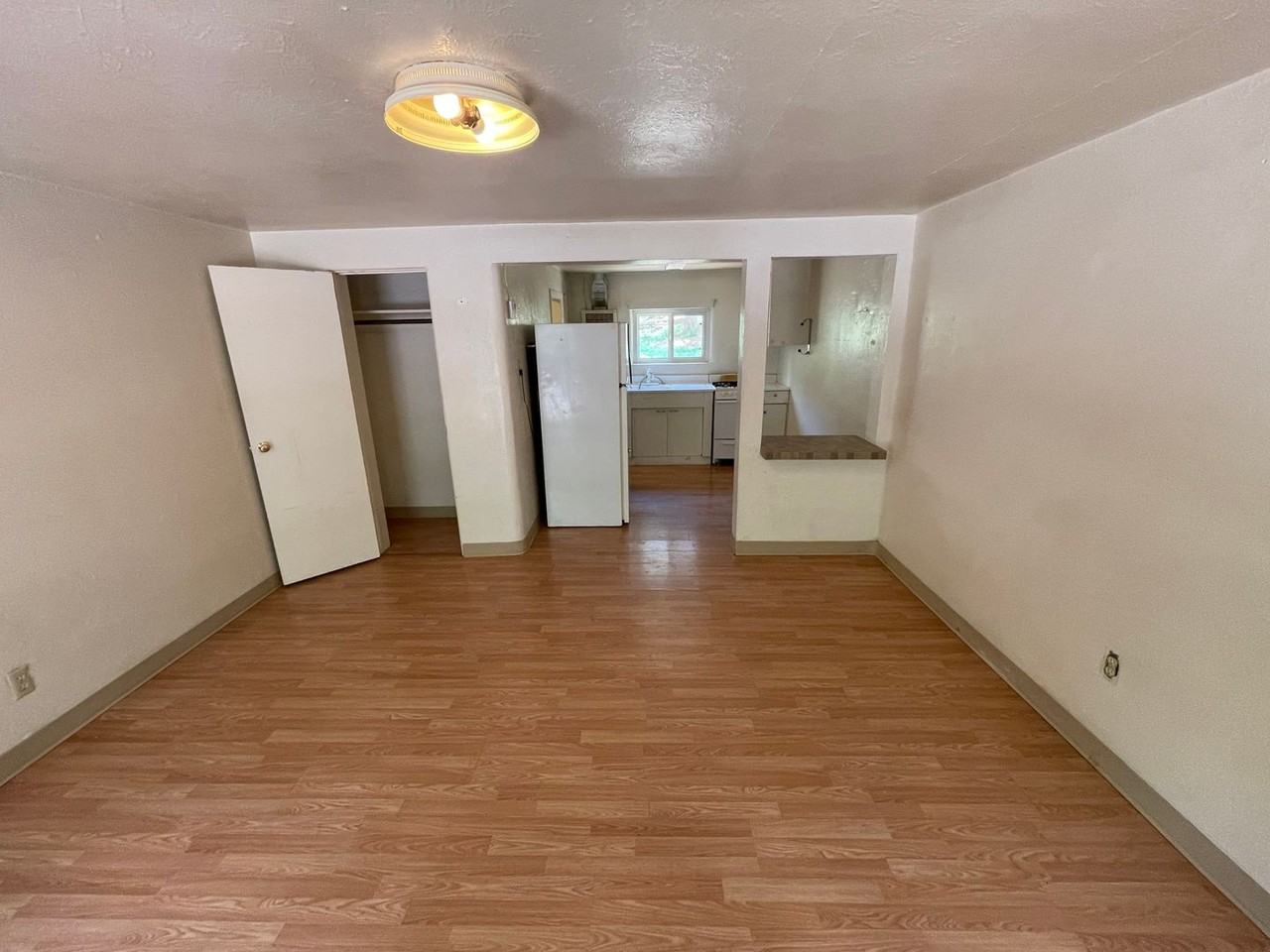 Royal Arms - Photo 6 of 16