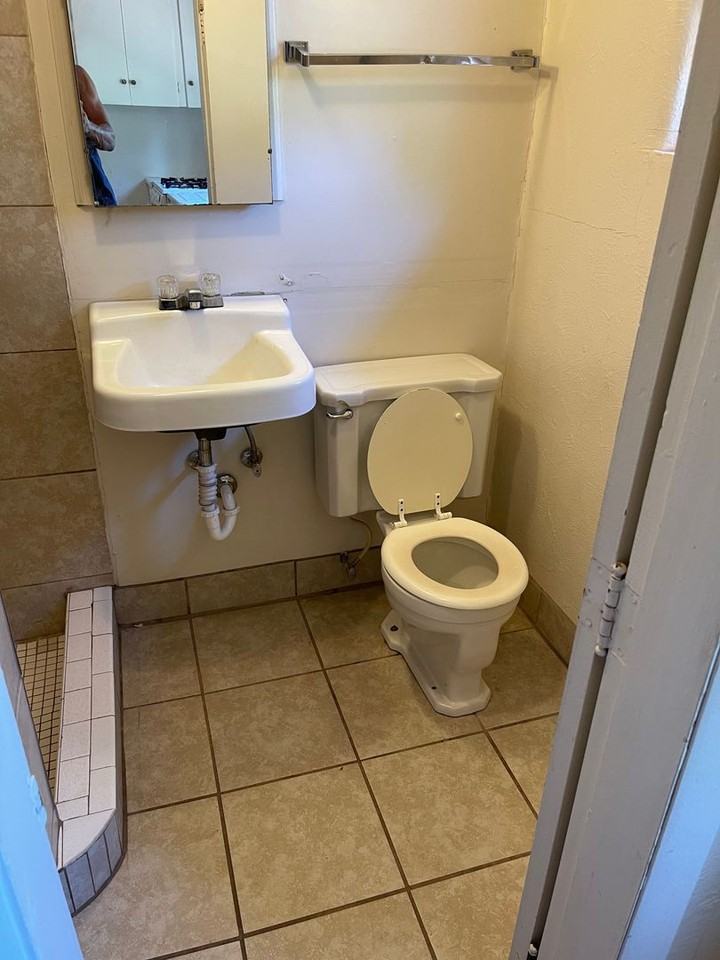 Royal Arms - Photo 7 of 16