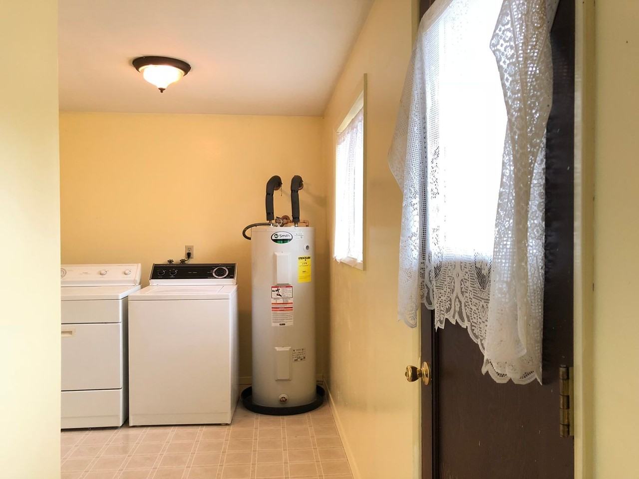 3570 Ferry St - Photo 7 of 22