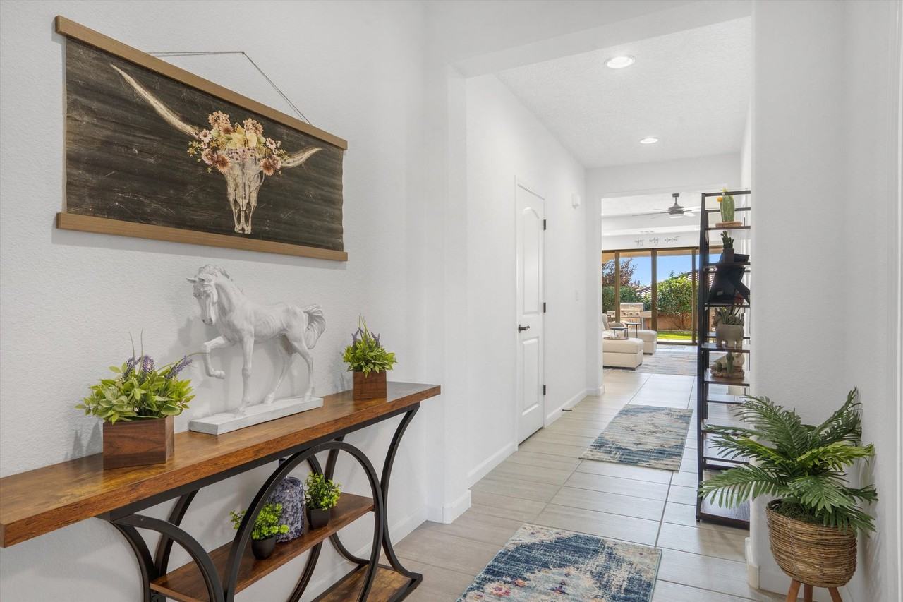 3209 Walsh Loop Se - Photo 4 of 39