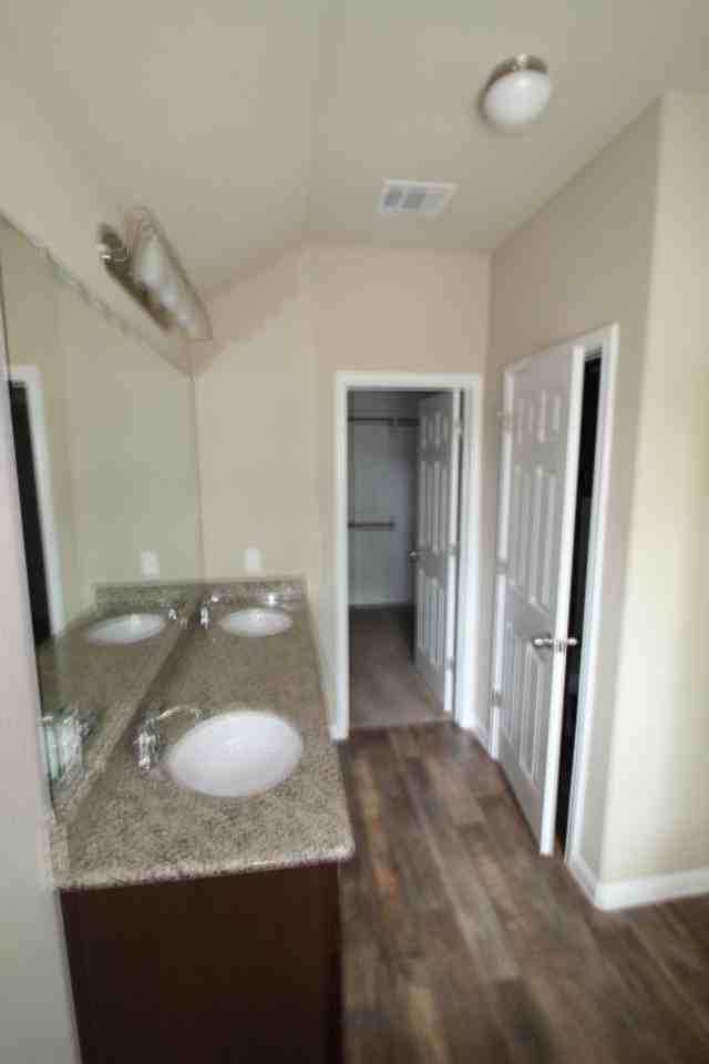 420 Callahan Ln - Photo 6 of 14