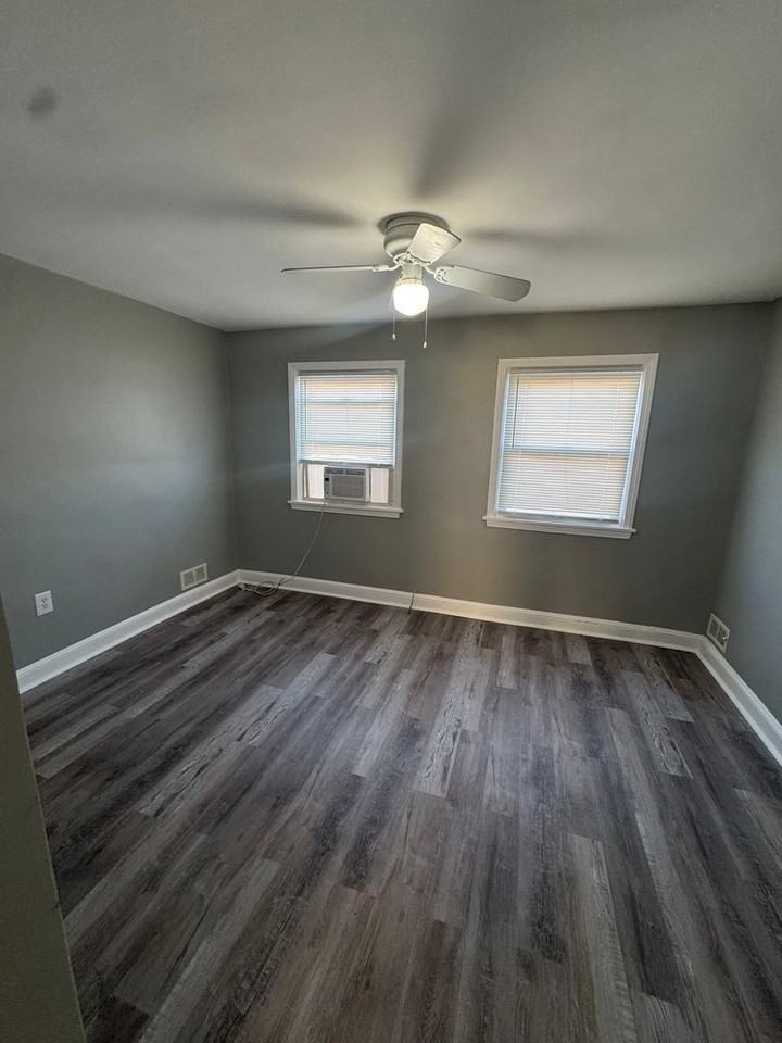 1415 Broening Hwy - Photo 6 of 10