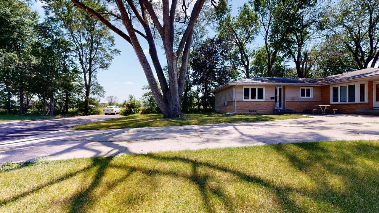 713 Stanton Ave - Photo 2 of 16