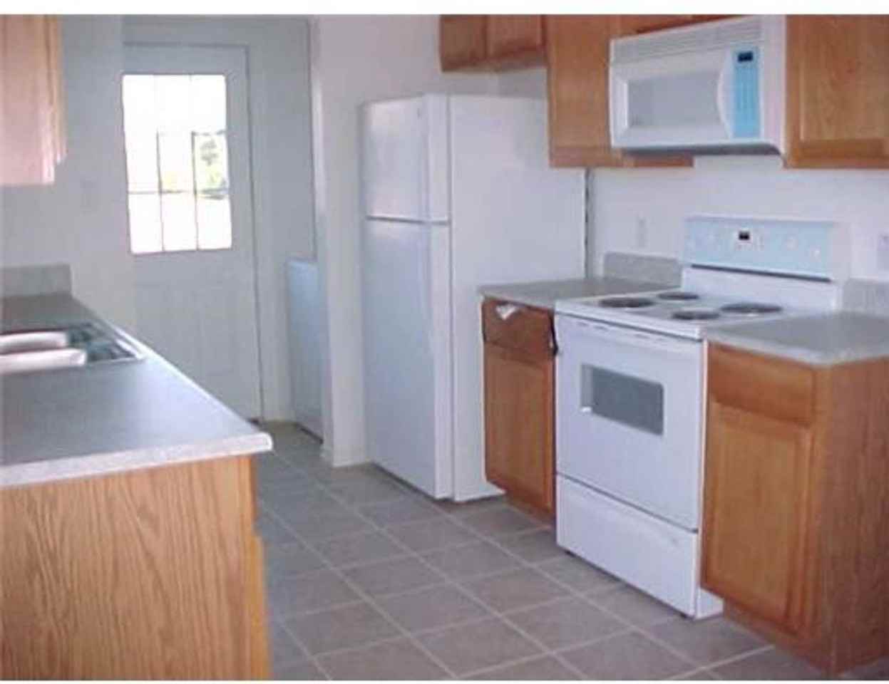 2303 Berger Dr - Photo 3 of 7