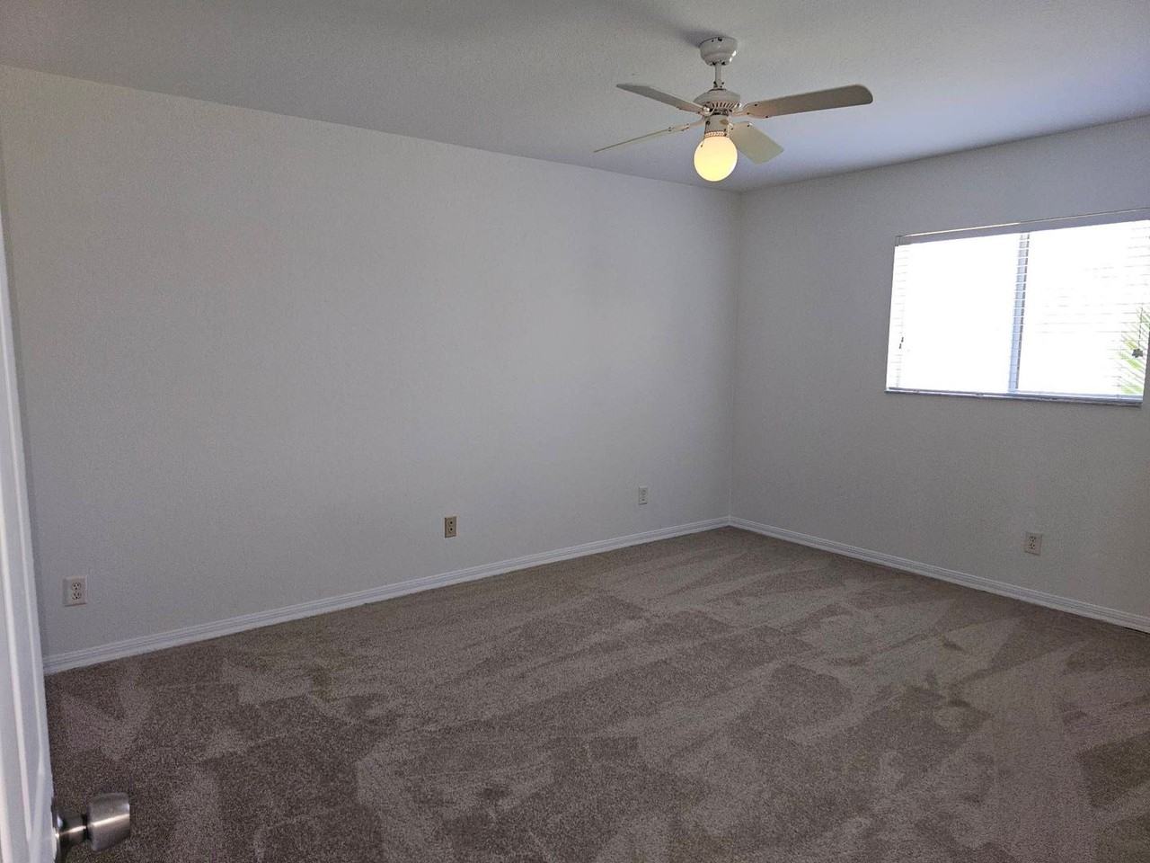 1900 Nw 33rd Ave - Photo 7 of 28